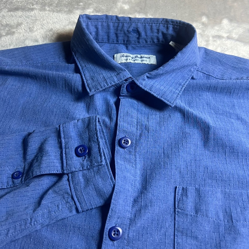 Tommy Bahama Men's Large Shirt Blue Bahama Coast Long Sleeve Textured Button Up